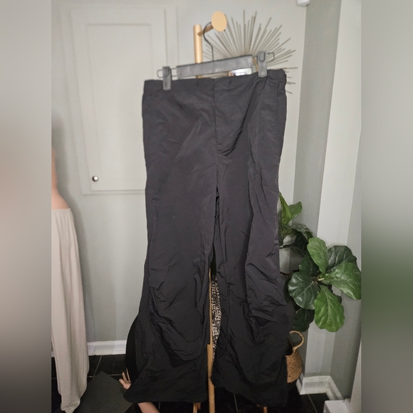 ZARA Lightweight Nylon Cargo-Style Pants | Wide Leg | Minimal Utility. Black.SM - Picture 4 of 13